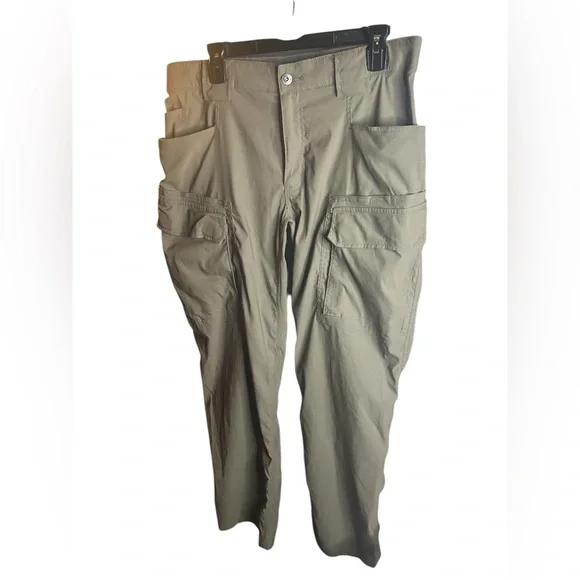 Men's Duluth Trading Co. Tan Flex Dry on the Fly Cargo Pants Sz 34 x 32 - Picture 1 of 4